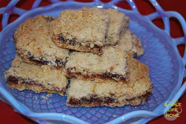 Strawberry oatmeal bars